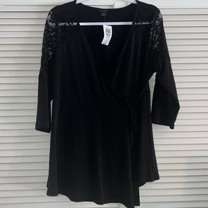 Torrid dressy top size 1 NWT